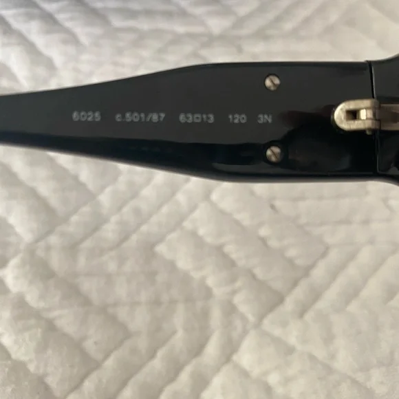 Chanel Black Quilted Sunglasses Case - Picture 5 of 9